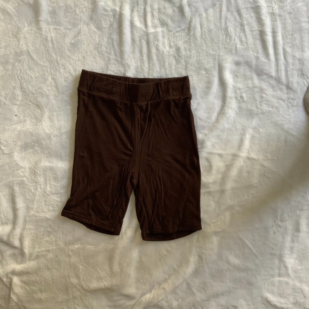 two piece set - Picture 2 of 2